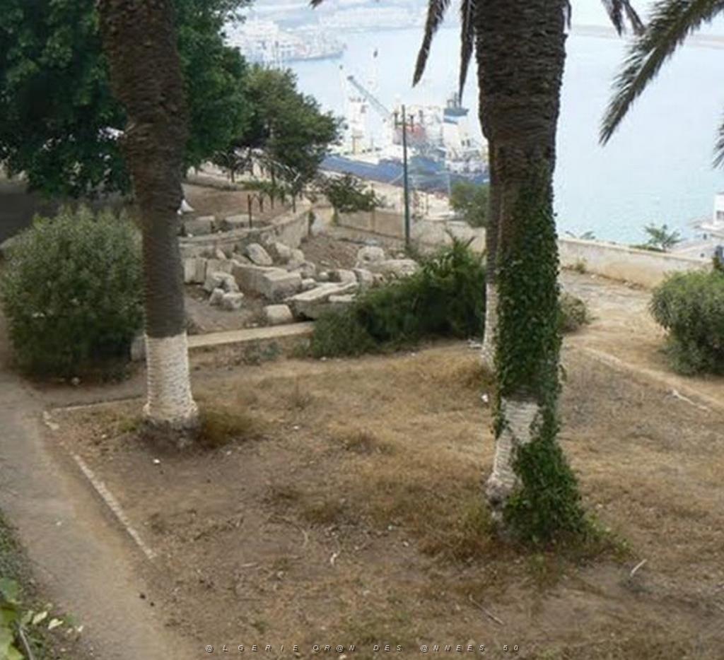 ORAN 011 CARAVENSERAIL 1 EFFONDREMENT.jpg